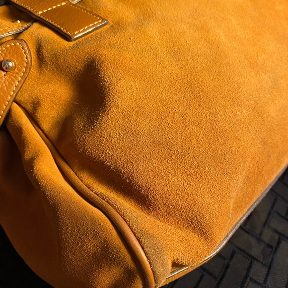 Mulberry Tassel Alexa Satchel in Sycamore Suede with Shiny Gold Tone Hardware - Picture 8 of 15